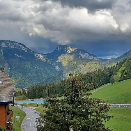 A La Montagne Draps Non Fournis Apartmán *